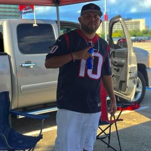 Meet your Posher, Luis